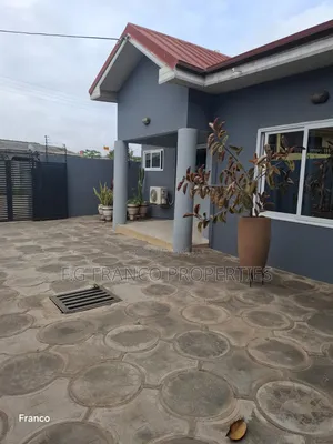 Furnished 2bdrm House in Kg Franco Properties, Baatsona Total for rent