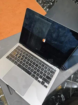 Laptop Apple MacBook Pro 2020 8GB Apple M1 Pro HDD+SSD 256GB