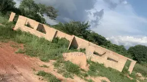 4bdrm Apartment in Sunyani Municipal for sale