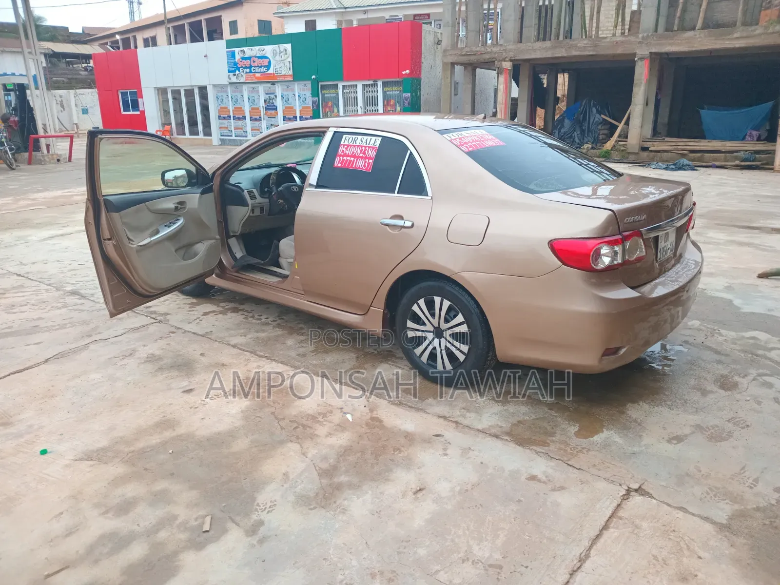 Toyota Corolla LE 4dr Sedan (1.8L 4cyl 4A) 2011 Gold