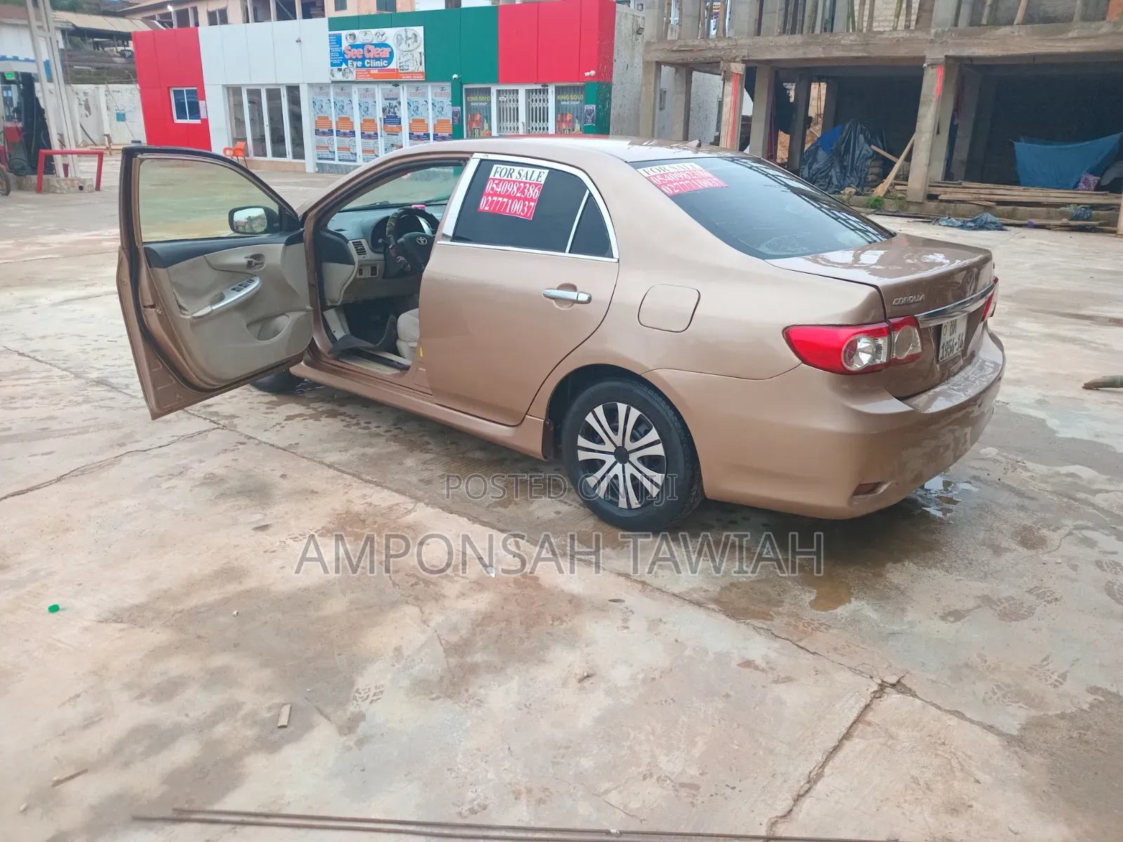 Toyota Corolla LE 4dr Sedan (1.8L 4cyl 4A) 2011 Gold
