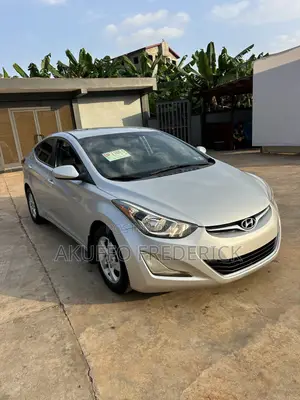 Hyundai Elantra Limited Sedan FWD (1.8L 4cyl 6A) 2016 Silver