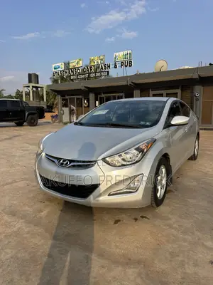 Hyundai Elantra Limited Sedan FWD (1.8L 4cyl 6A) 2016 Silver