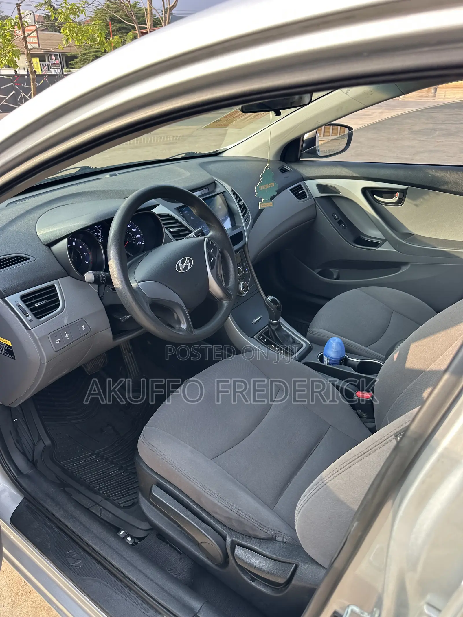 Hyundai Elantra Limited Sedan FWD (1.8L 4cyl 6A) 2016 Silver