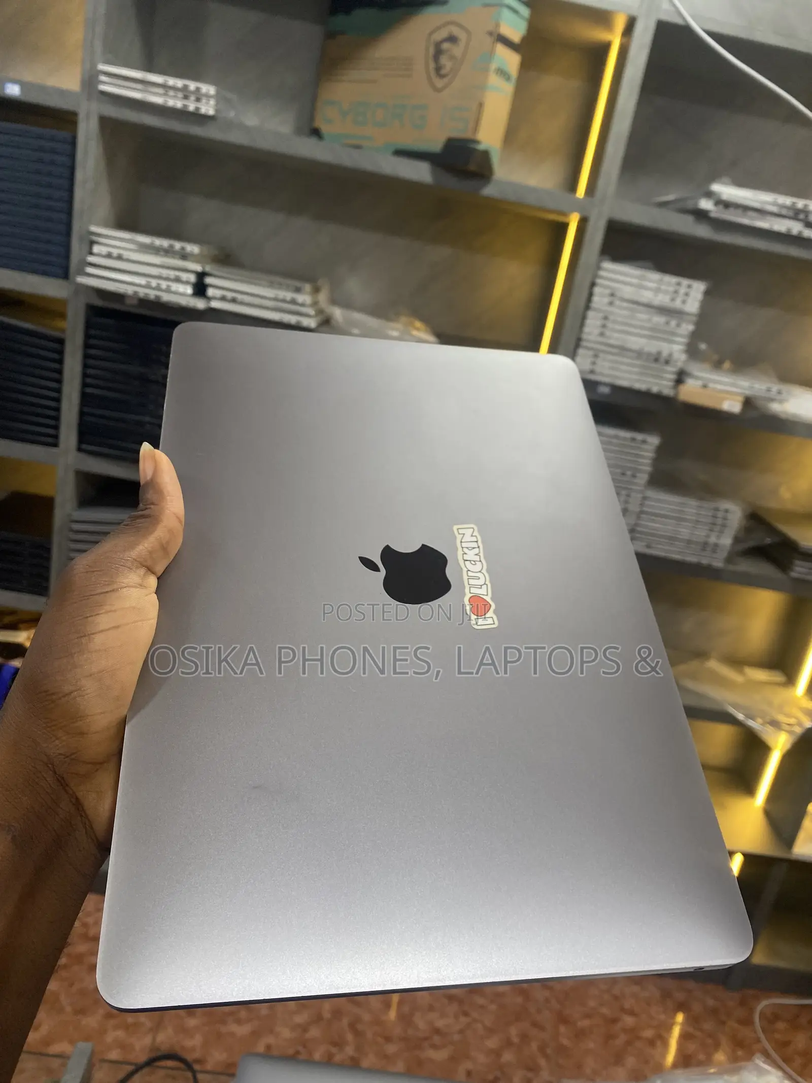 Laptop Apple MacBook Pro 8GB Intel Core i5 SSD 128GB