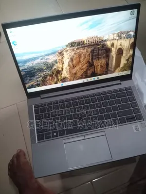 Laptop HP ZBook Firefly 14 G7 8GB Intel Core i5 SSD 256GB
