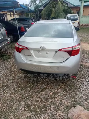 Toyota Corolla LE ECO Premium (1.8L 4cyl CVT) 2016 Silver