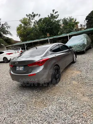 Hyundai Elantra Limited Sedan FWD (1.8L 4cyl 6A) 2013 Gray