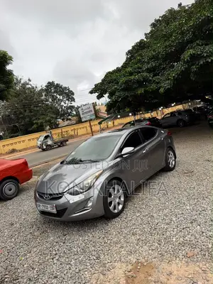 Hyundai Elantra Limited Sedan FWD (1.8L 4cyl 6A) 2013 Gray