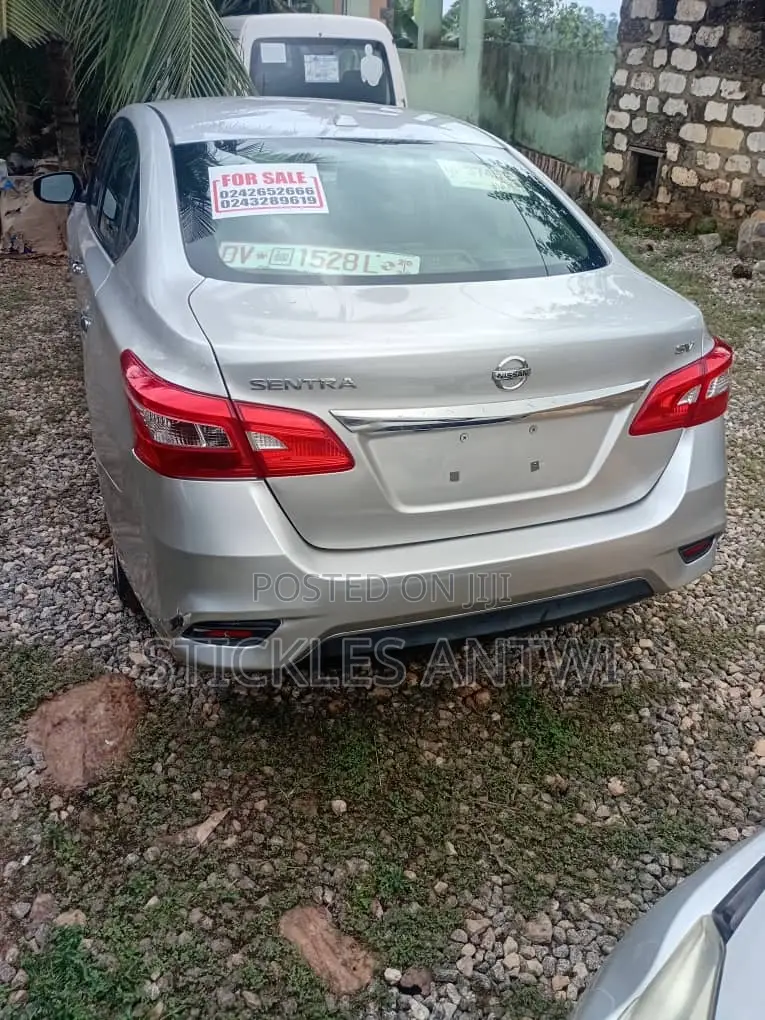 Toyota Corolla LE ECO Premium (1.8L 4cyl CVT) 2016 Silver