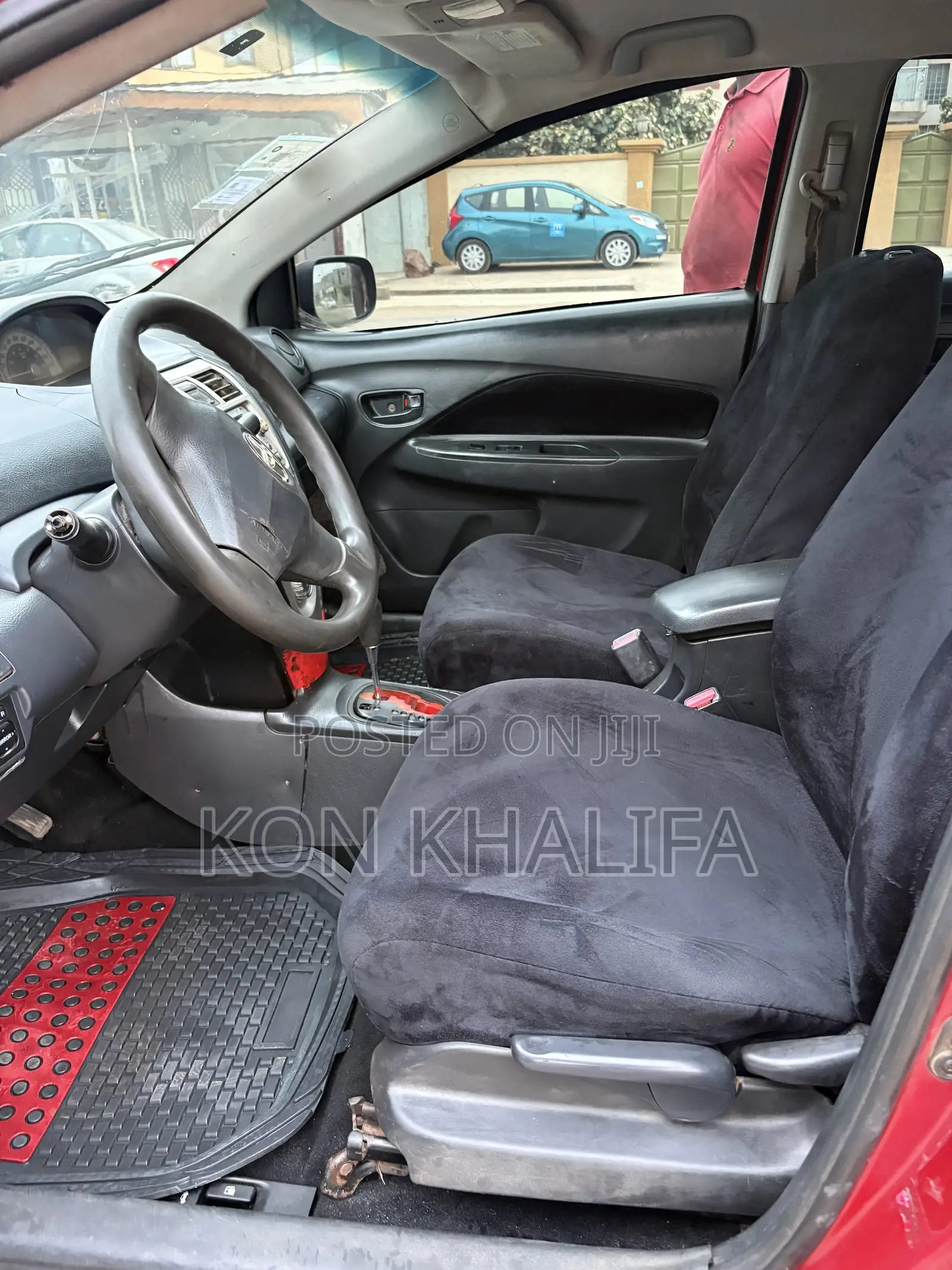 Toyota Yaris 2010 Red