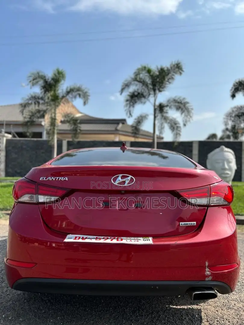 Hyundai Elantra 2015 Red