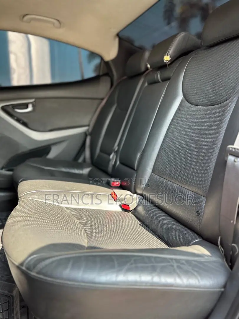 Hyundai Elantra 2015 Red