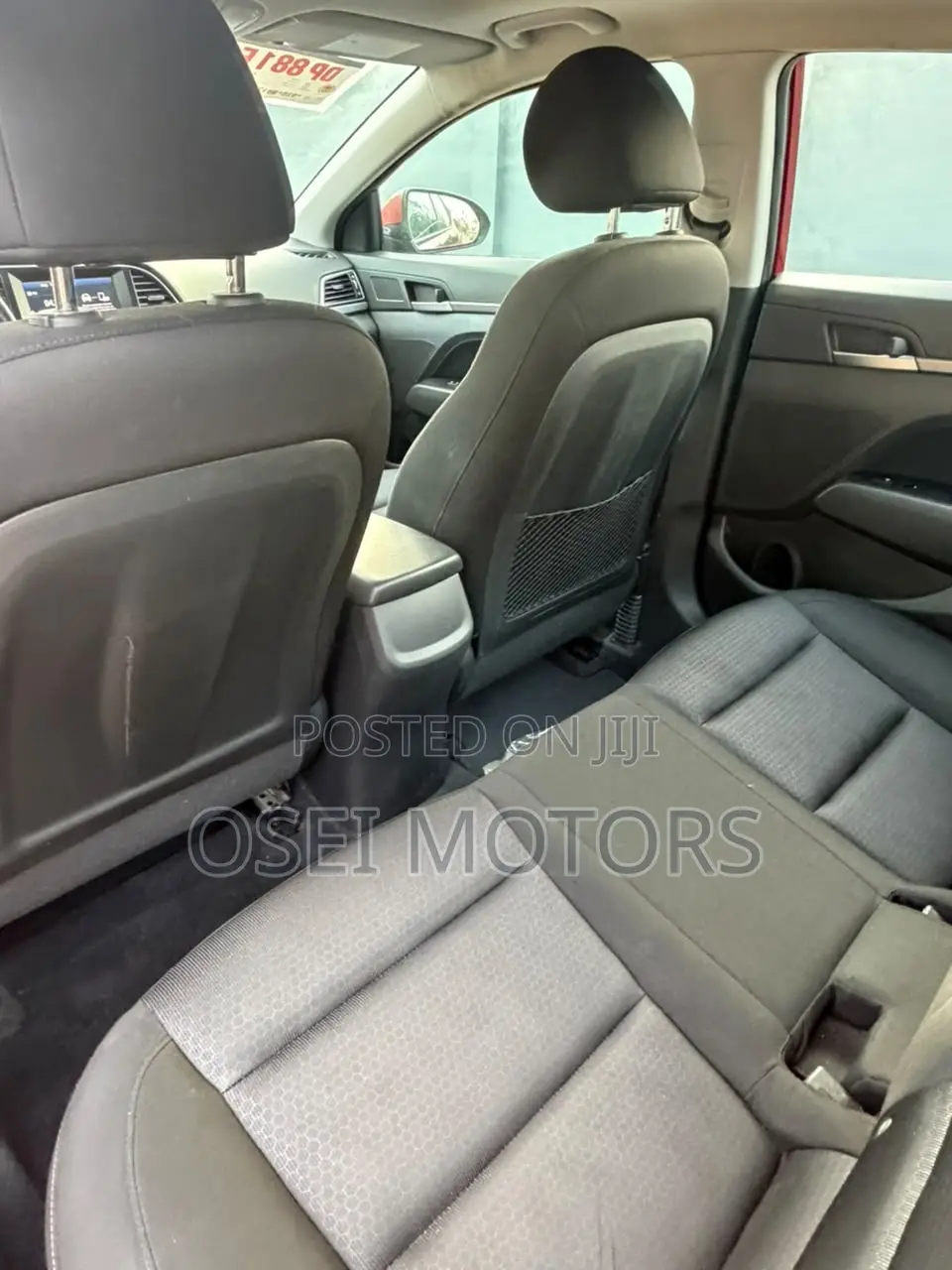 Hyundai Elantra Limited Sedan FWD (2.0L 4cyl 6A) 2017 Red
