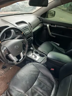 Kia Sorento 2013 Green