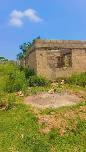 Uncompleted Two Bedrooms on Half Plot. Loc:antoa Krobo