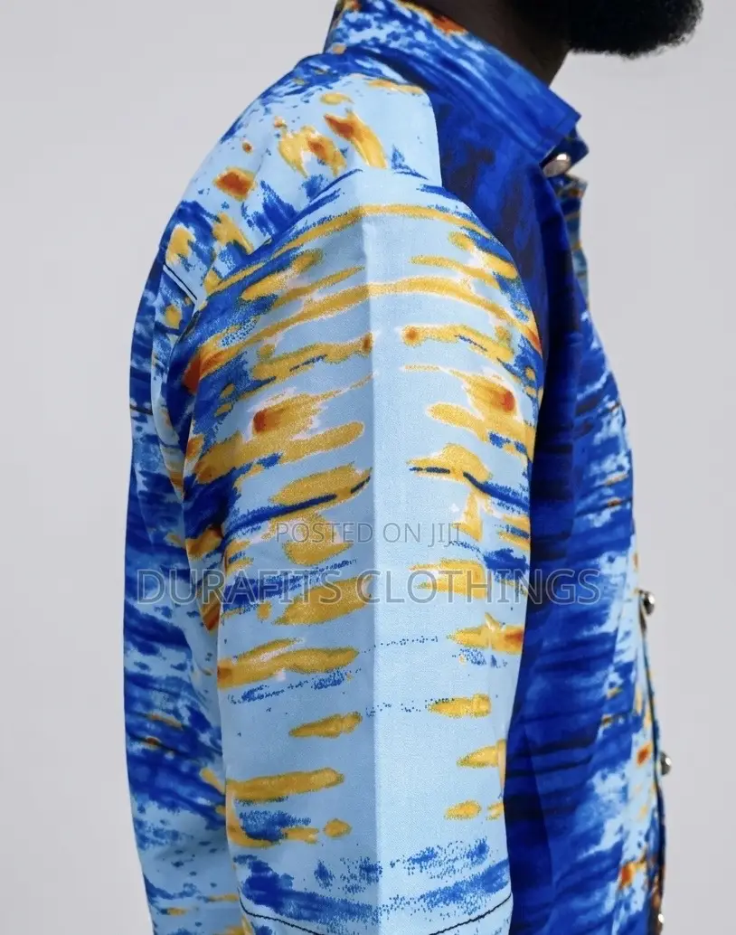 Men’s Blue Ocean Ripple Abstract Batik Short-Sleeve Shirt