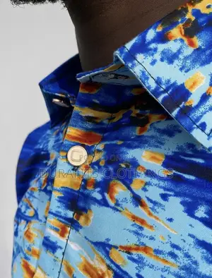 Men’s Blue Ocean Ripple Abstract Batik Short-Sleeve Shirt