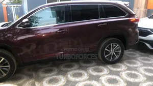 Toyota Highlander XLE 2019