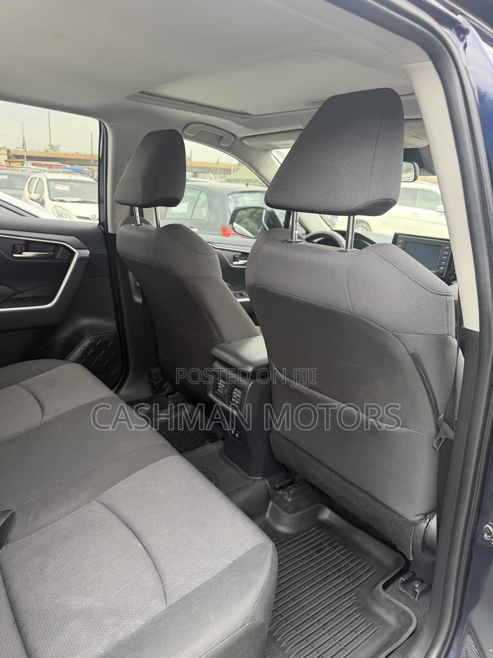 Toyota RAV4 XLE AWD 2019 Blue