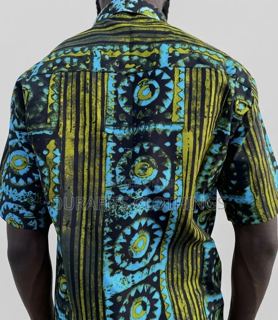 Men’s Tribal Geometric Batik Short-Sleeve S