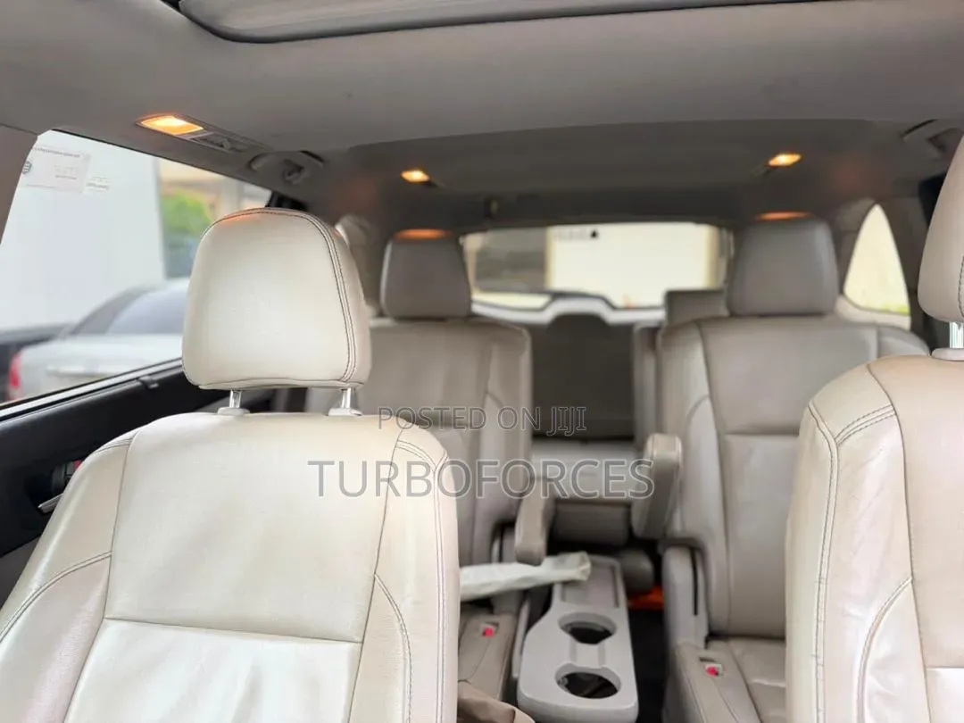 Toyota Highlander 2019 Blue