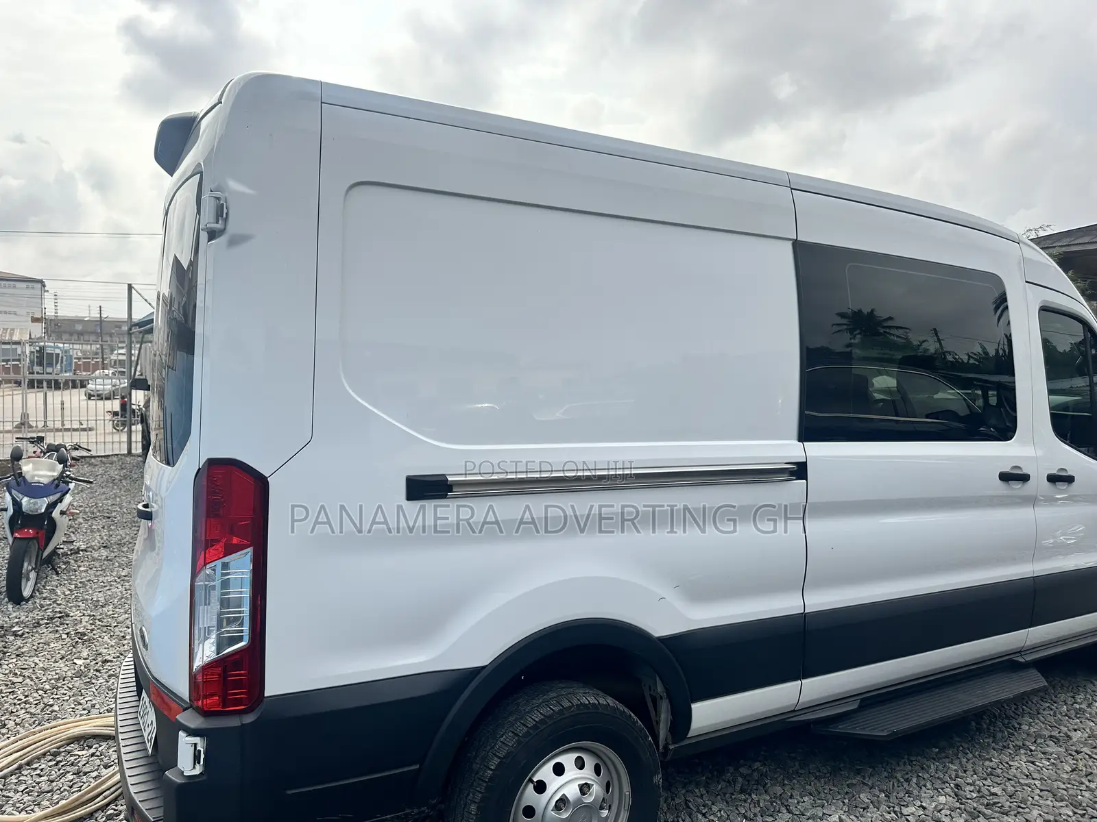 Ford Transit Cargo Van 150 Medium Roof Van AWD w/148" WB 2024 White