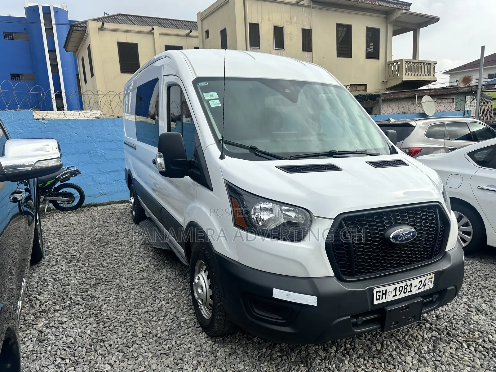 Ford Transit Cargo Van 150 Medium Roof Van AWD w/148" WB 2024 White