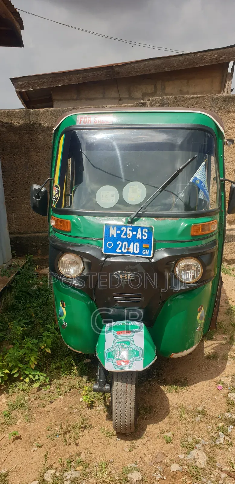 Bajaj RE 2025 Green