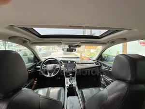 Honda Civic Touring Sedan 2019 Gray