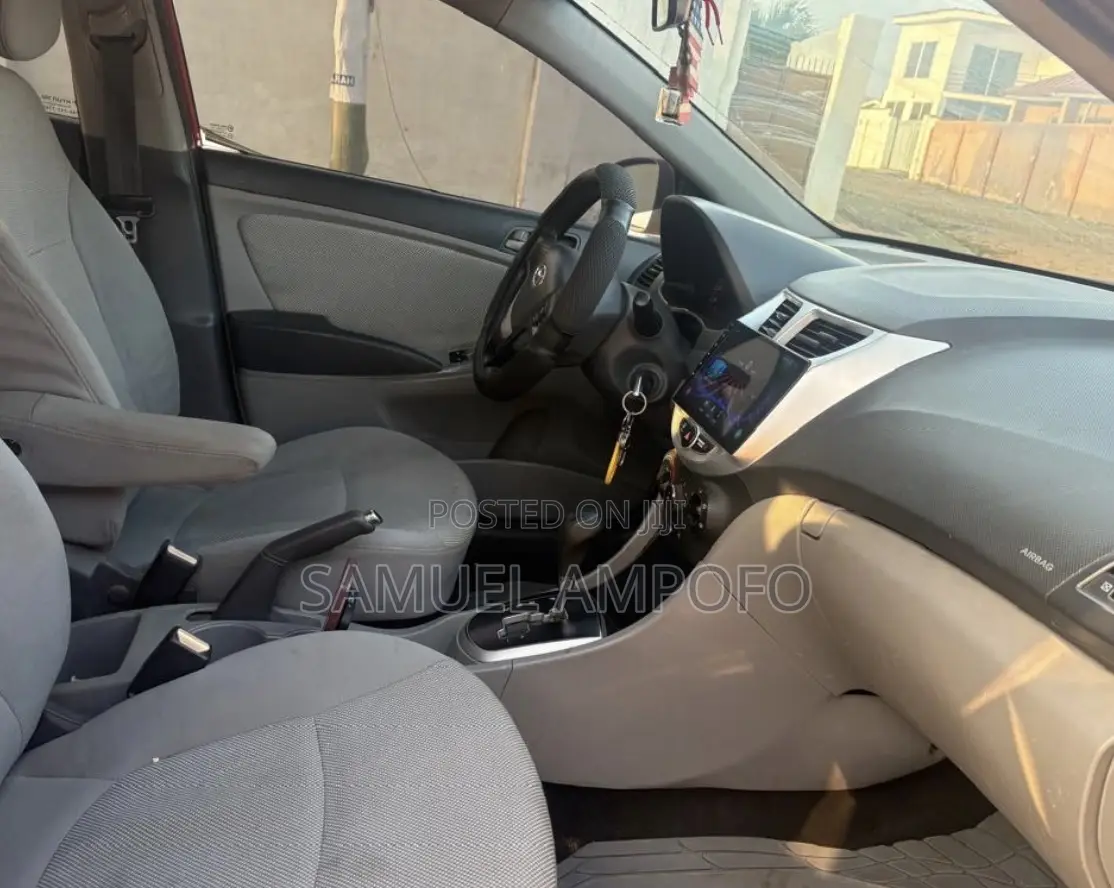 Hyundai Accent 2012 Brown