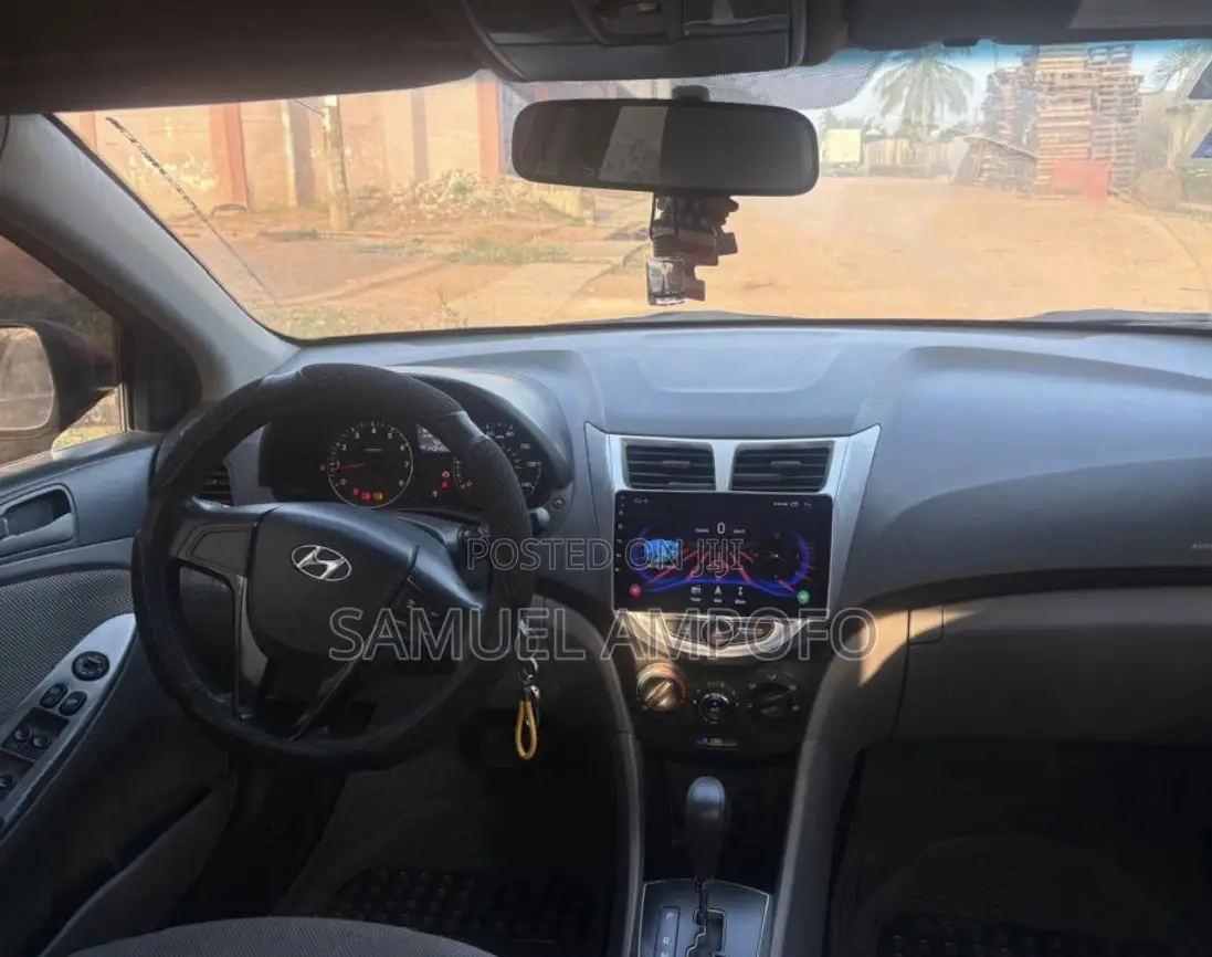 Hyundai Accent 2012 Brown