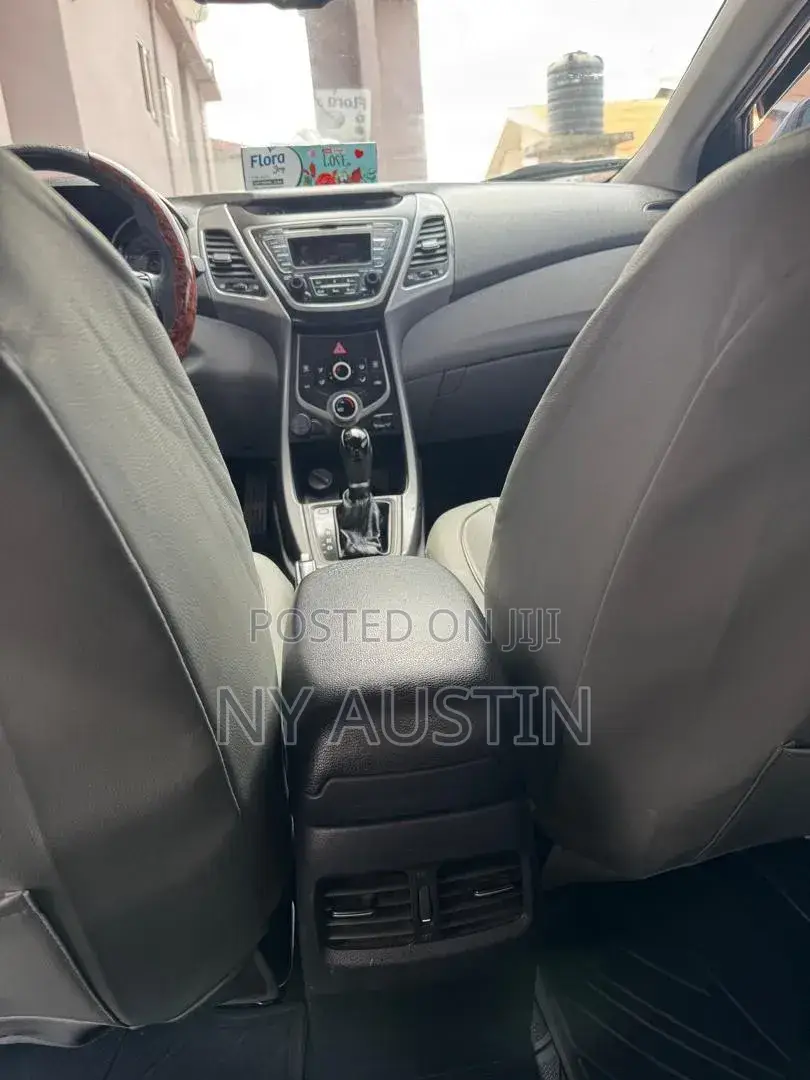 Hyundai Elantra 2015 Silver
