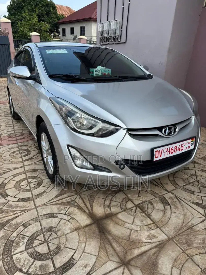 Hyundai Elantra 2015 Silver
