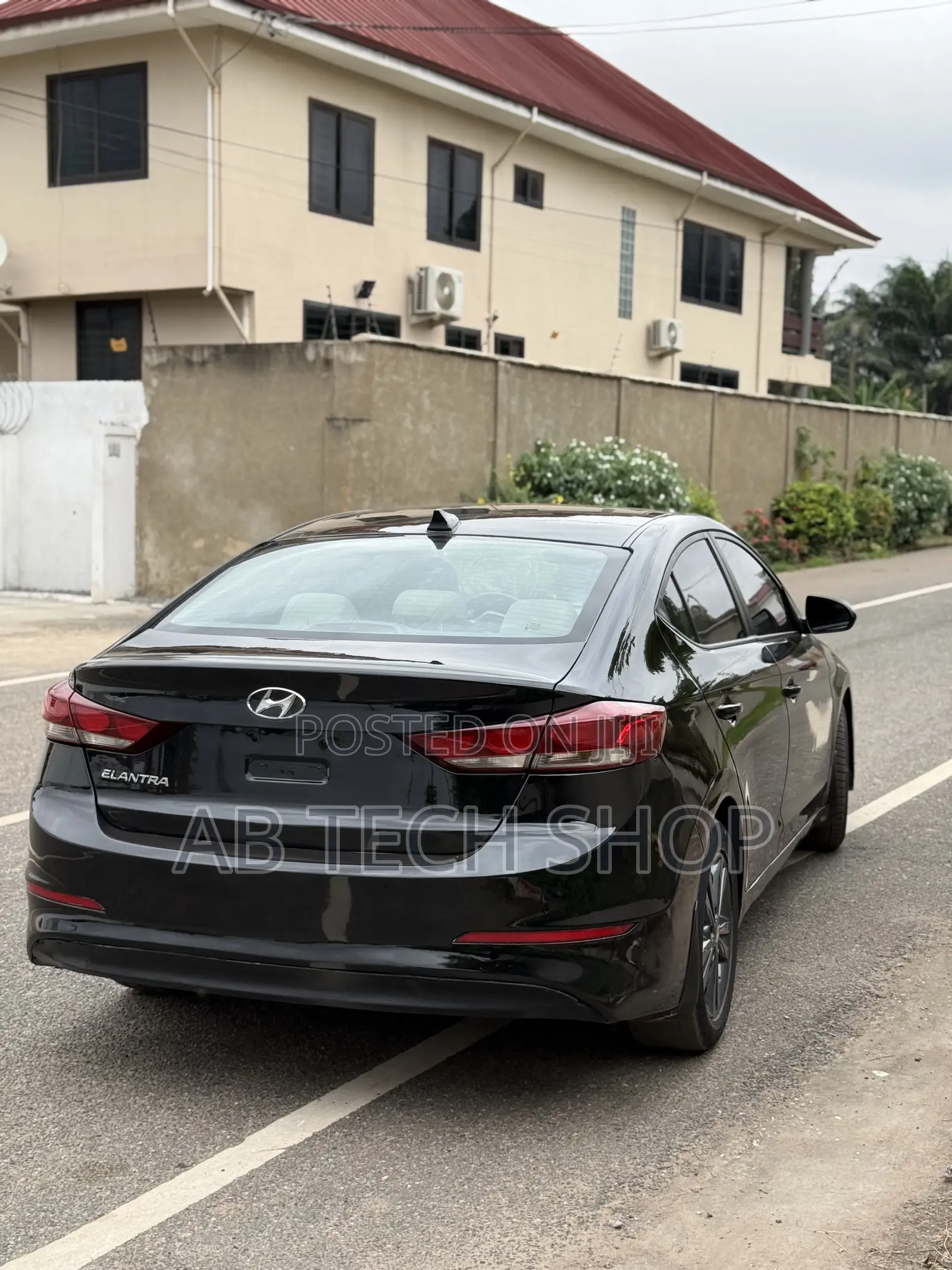 Hyundai Elantra Sport Sedan FWD (1.6L 4cyl 6M) 2017 Black