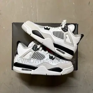 Air Jordan 4
