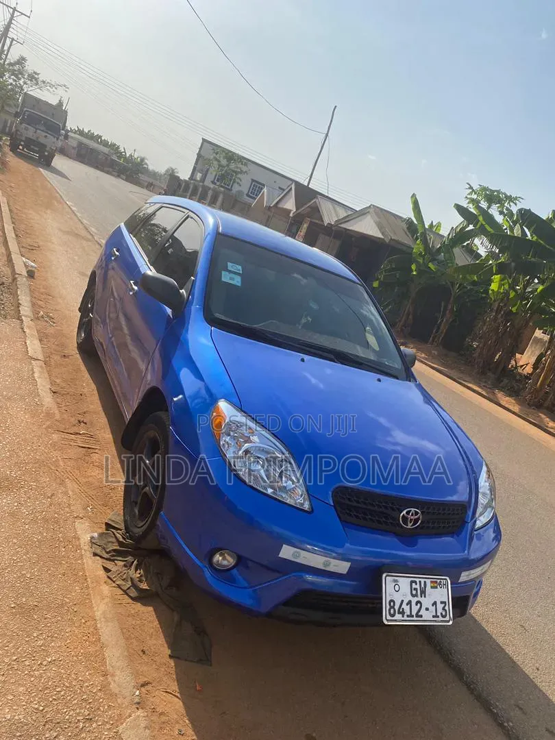 Toyota Matrix Hatchback FWD (1.8L 4cyl 5M) 2007 Blue