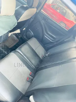 Toyota Matrix Hatchback FWD (1.8L 4cyl 5M) 2007 Blue