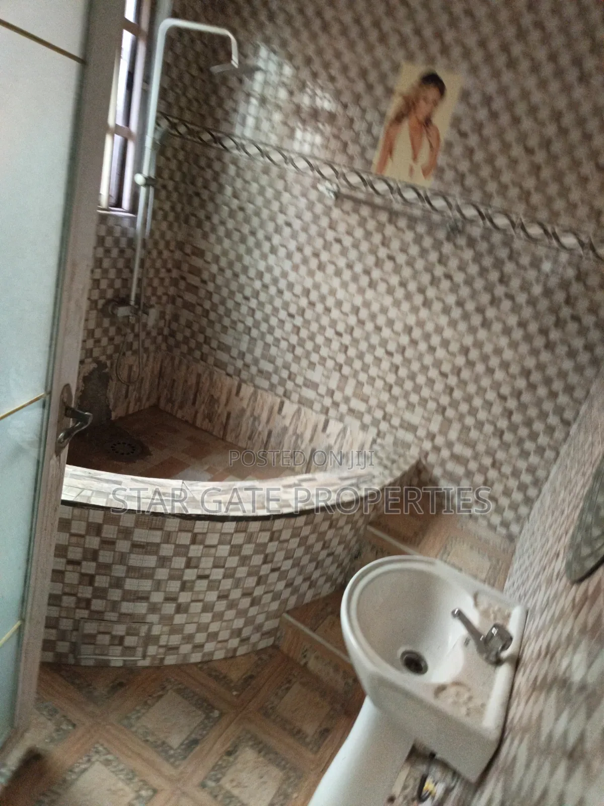 3bdrm Apartment in 3 Bedrooms Apartment, Kumasi Metropolitan for rent