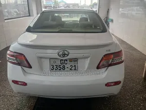 Toyota Camry 2009 White