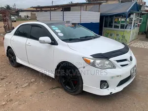 Toyota Corolla Base 4dr Sedan (1.8L 4cyl 5M) 2010 White