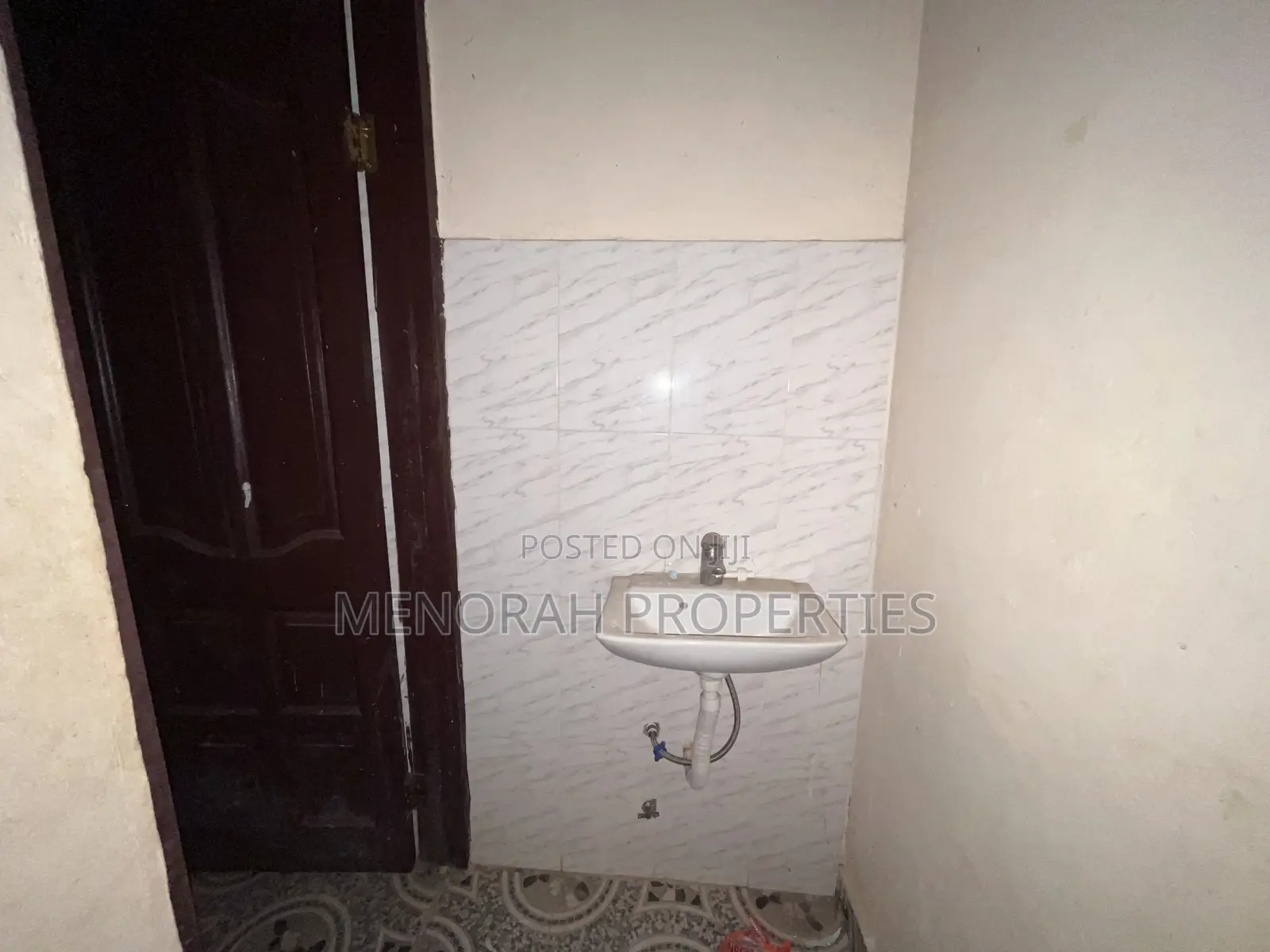 2bdrm Apartment in Adenta Commandos for rent