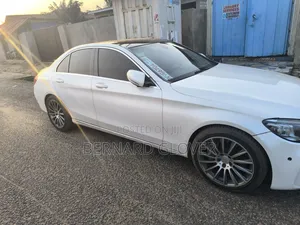 Mercedes-Benz C300 2016 Off white