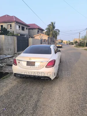 Mercedes-Benz C300 2016 Off white
