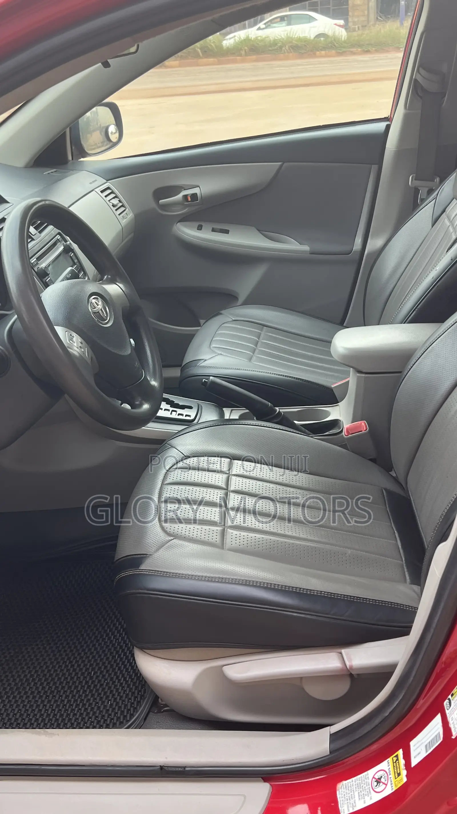 Toyota Corolla LE 4dr Sedan (1.8L 4cyl 4A) 2013 Red