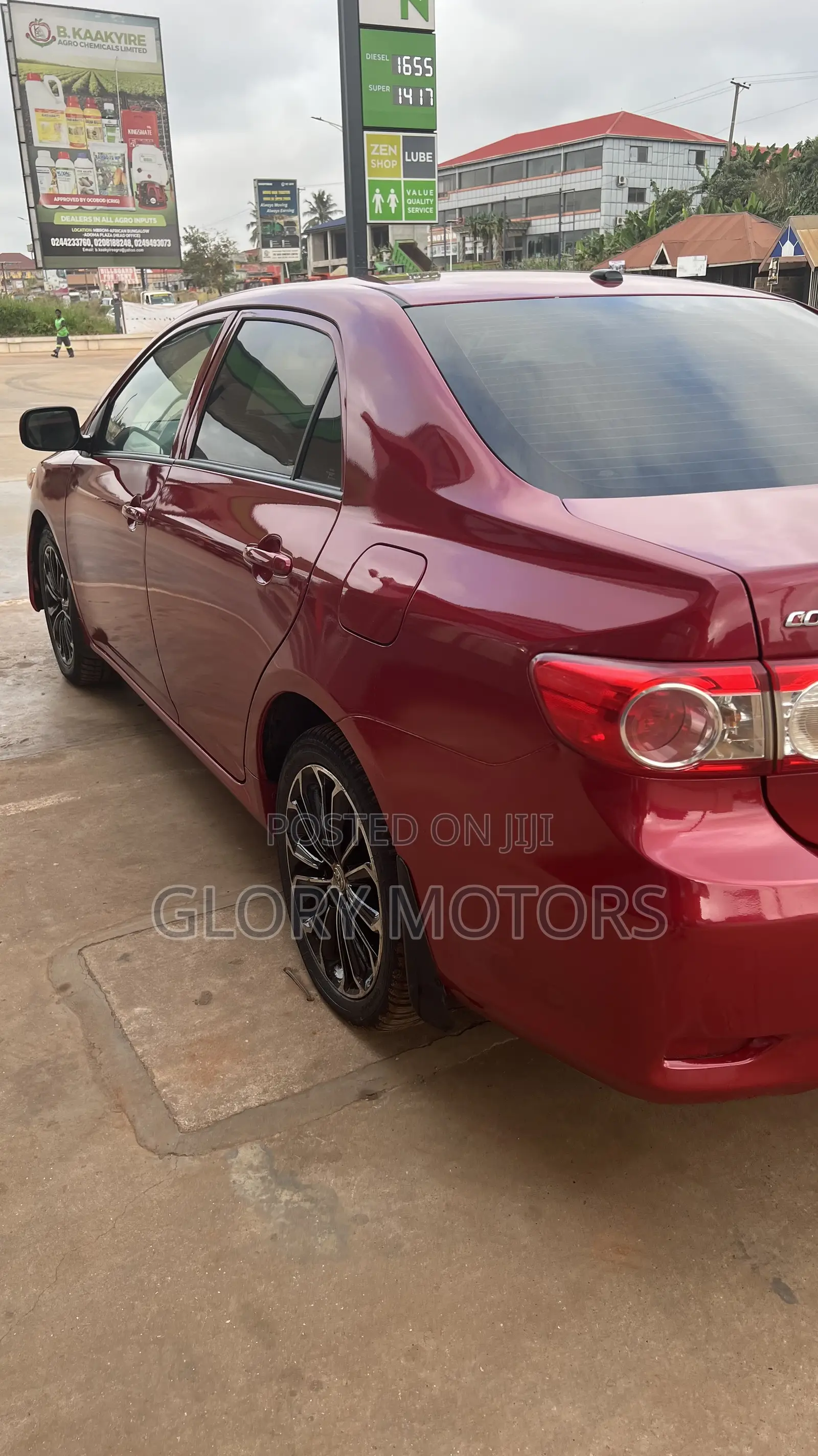 Toyota Corolla LE 4dr Sedan (1.8L 4cyl 4A) 2013 Red