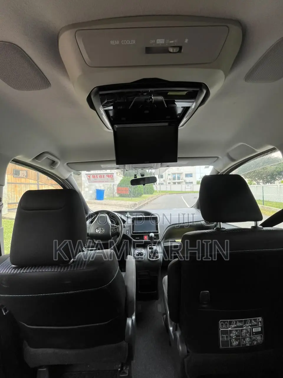 Toyota Voxy V 2WD 7-Seater 2015 Black