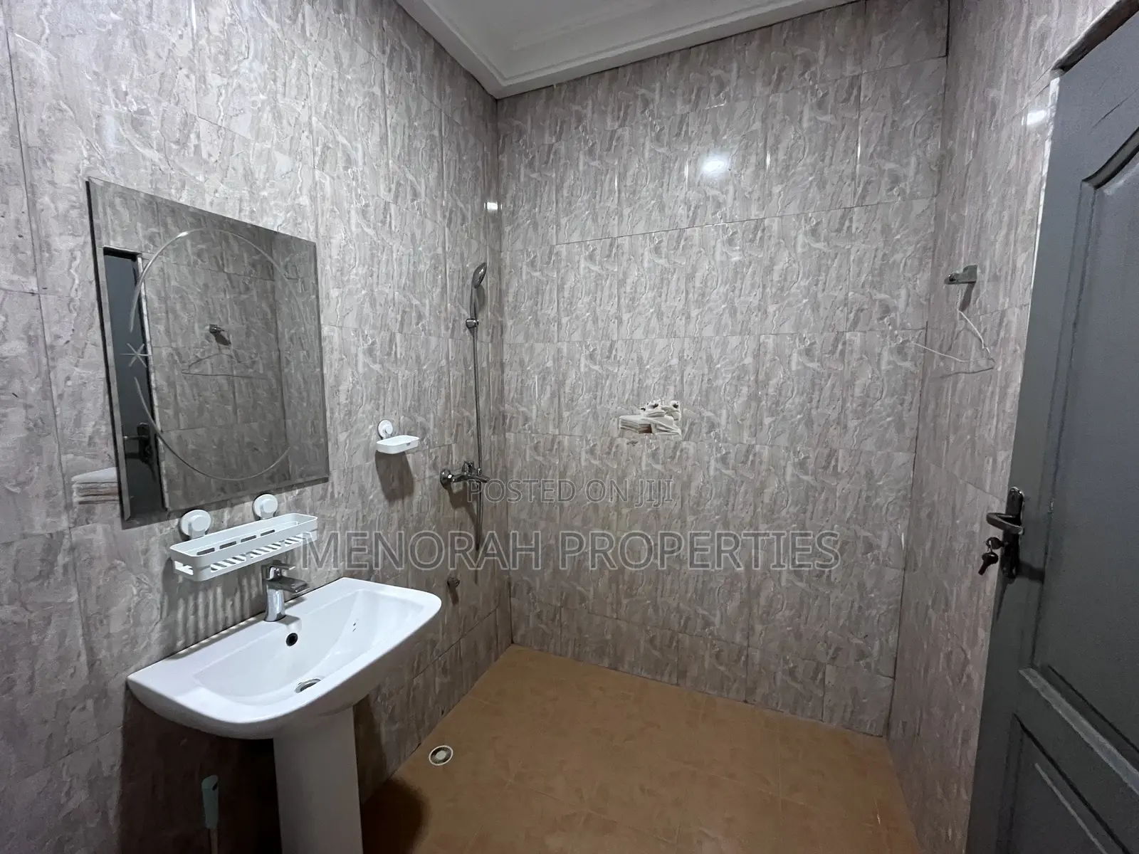 2bdrm Apartment in Adenta Amrahia for rent