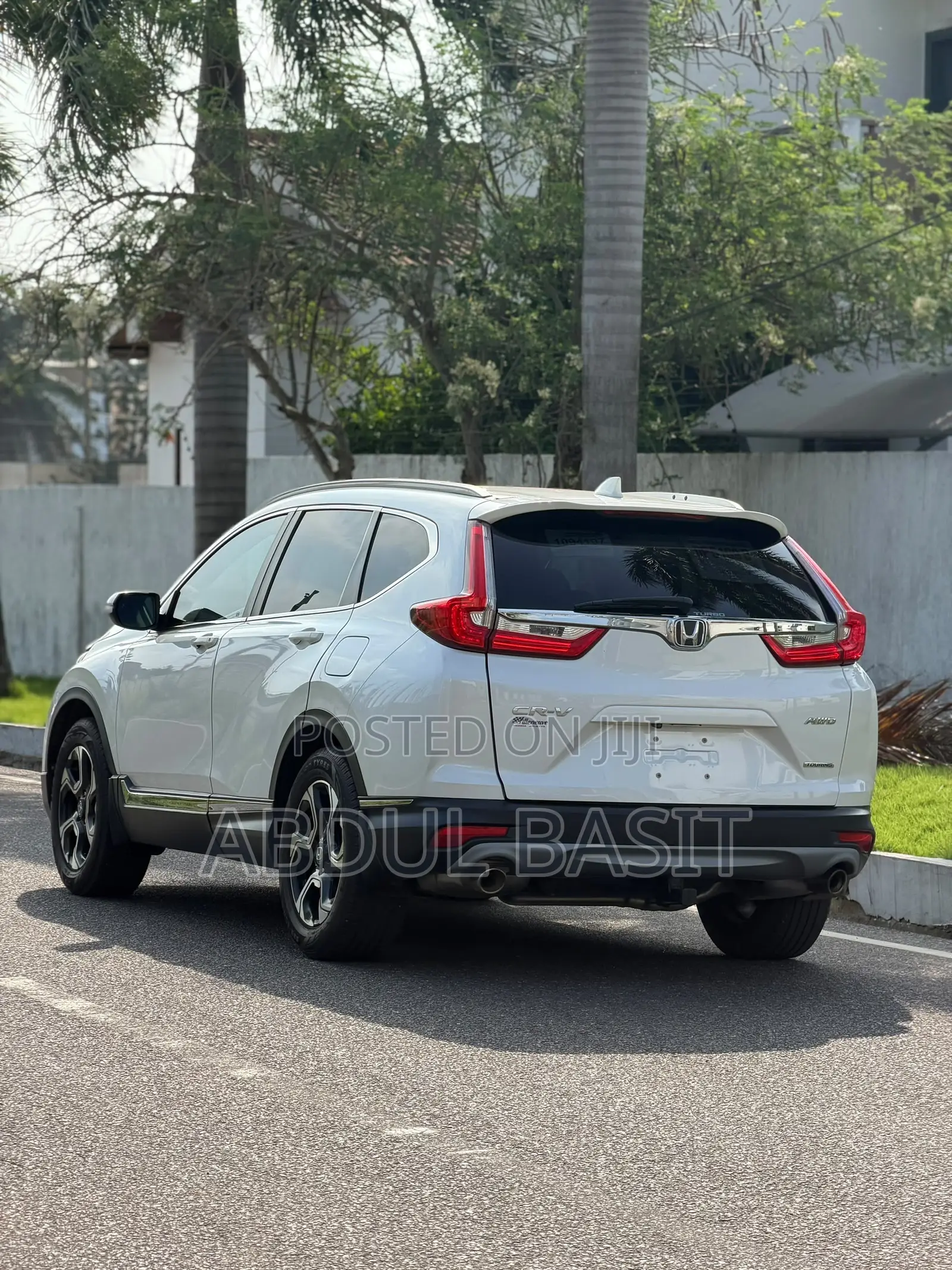 Honda CR-V Touring FWD 2018 White