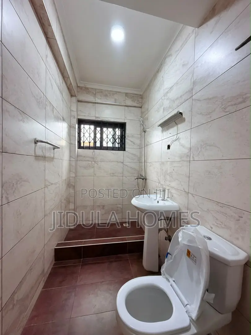 2bdrm Apartment in School Junction for rent